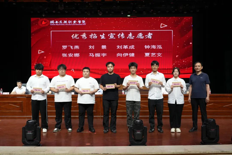 1750945028284078963.jpg 917.jpg